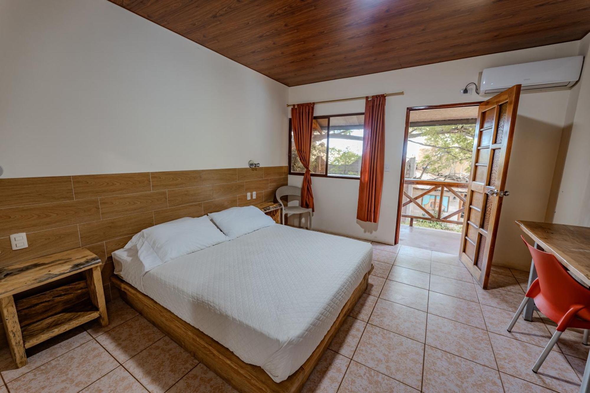 Hotel Nantu Hosteria Puerto López Eksteriør billede